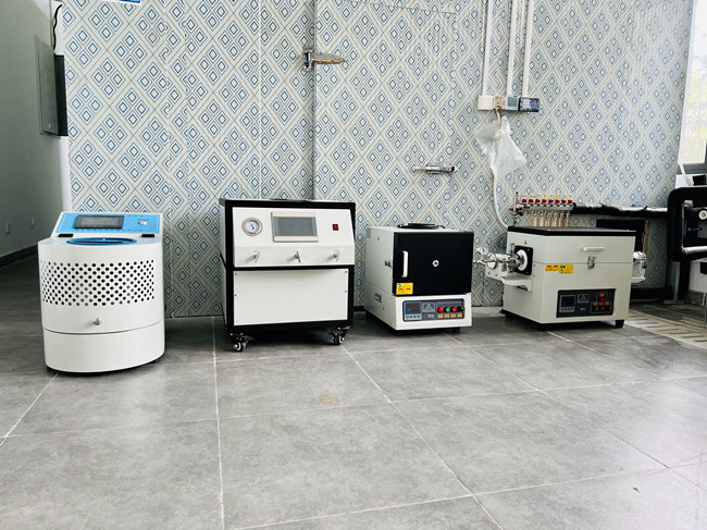江蘇科技大學行星球磨機、高溫箱式爐、真空管式爐