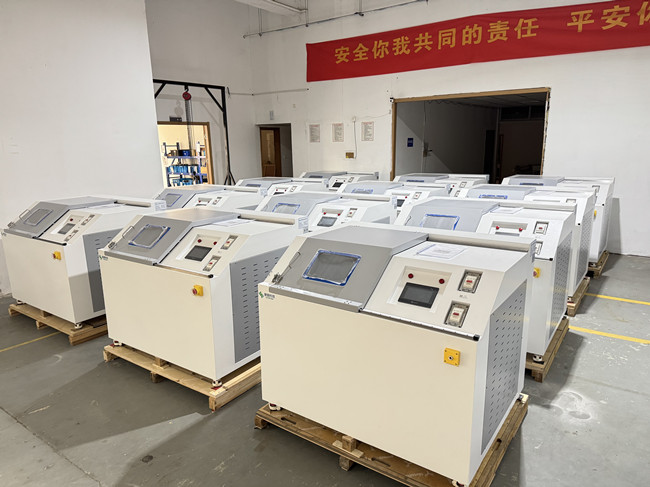 華南某新材料企業20升防爆全方位行星式球磨機